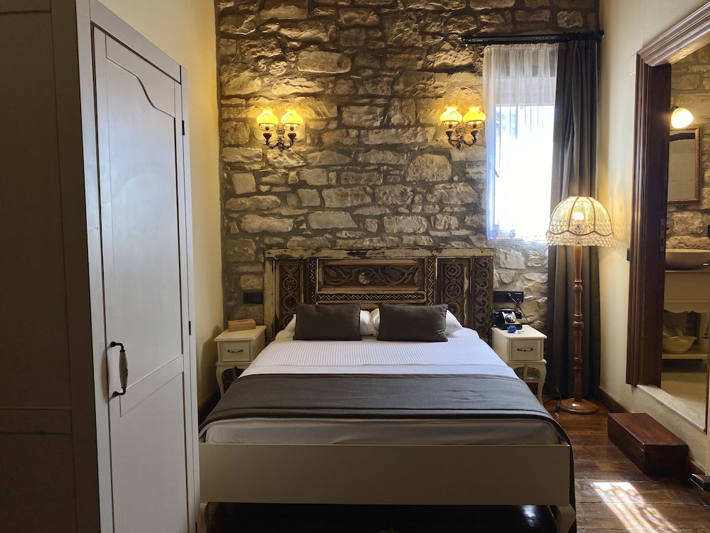 Urla Tas Konak Otel 14/50