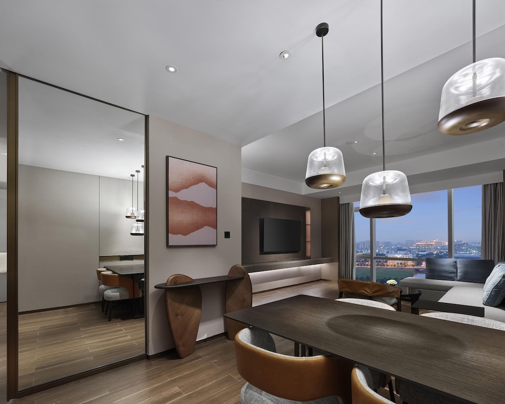 Hyatt Regency Shanghai Songjiang 26/48