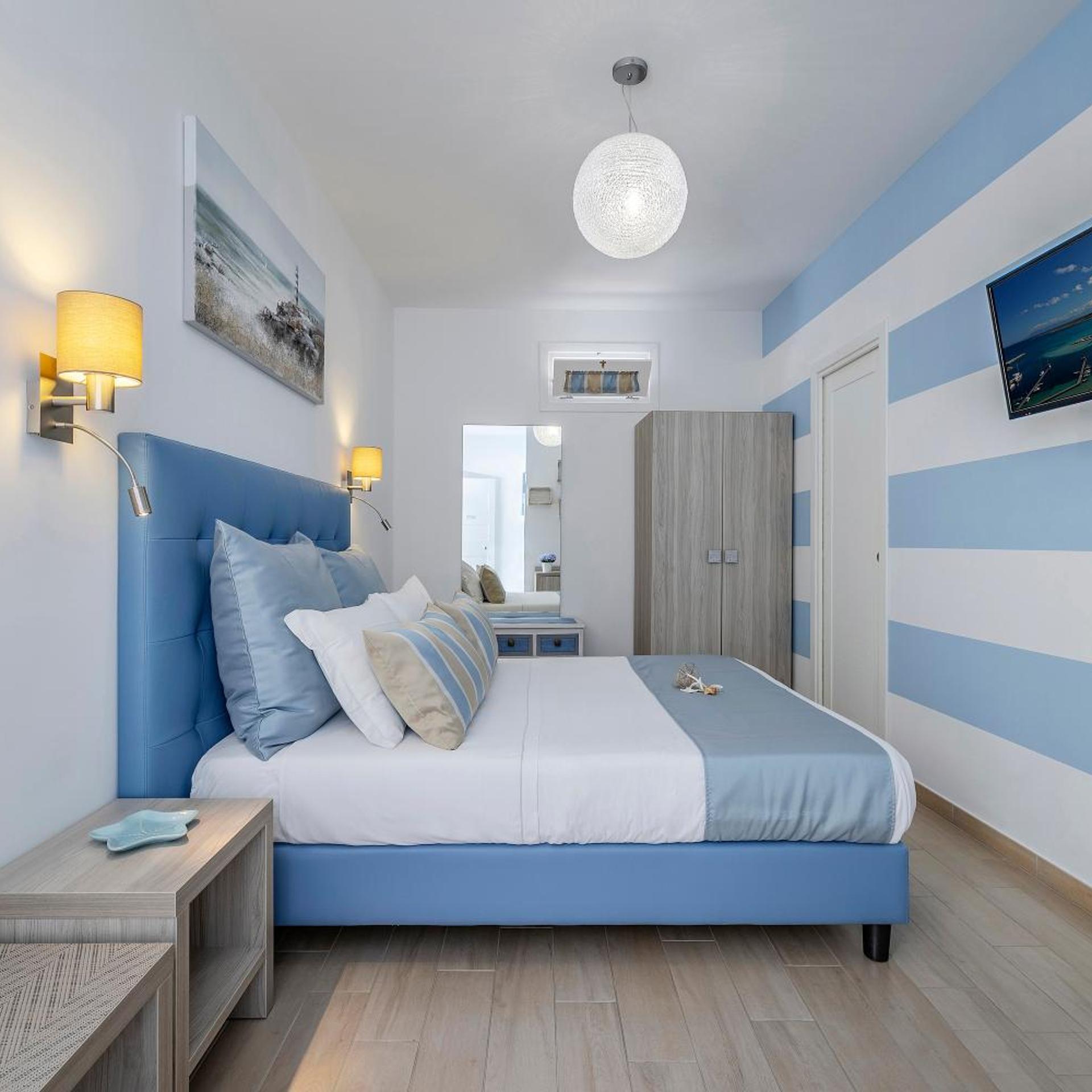 Budget, Double or Twin Bed, No Window