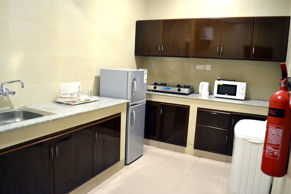 Star Emirates Inn 3/15