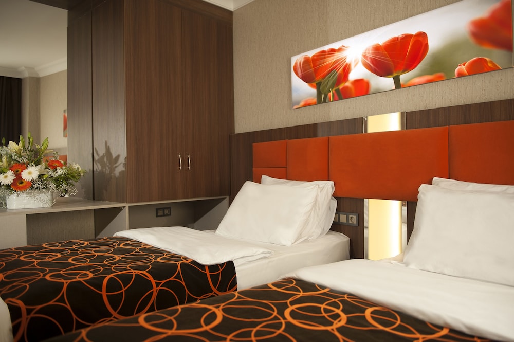 Birbey Hotel 8/36