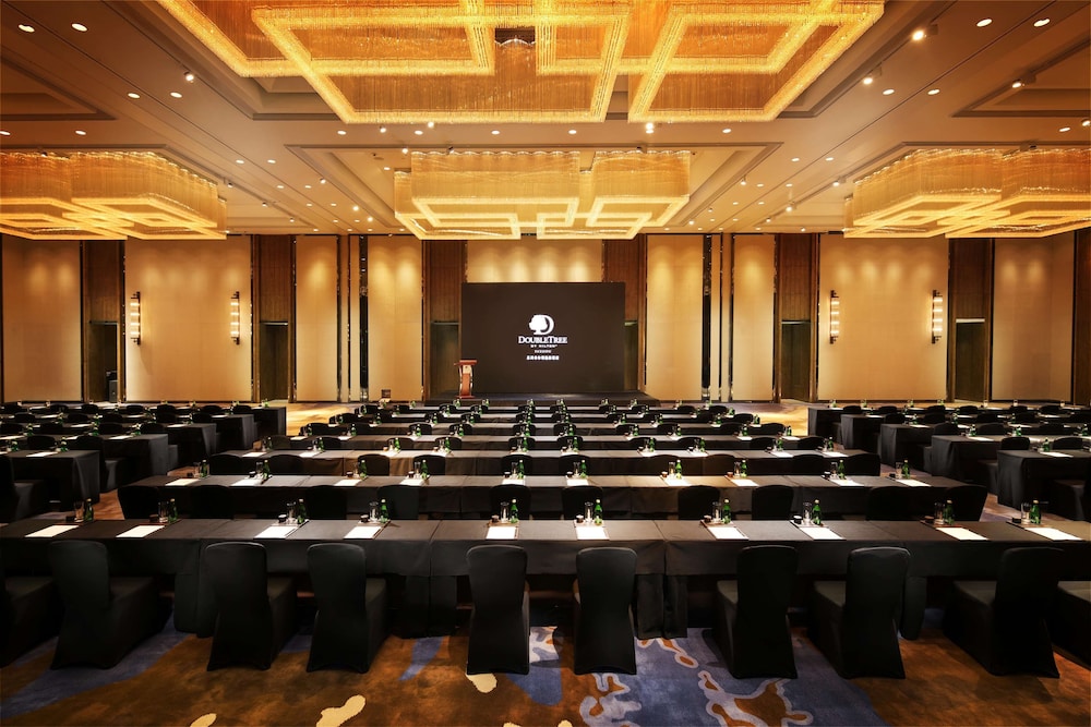 Hilton Suzhou 50/54