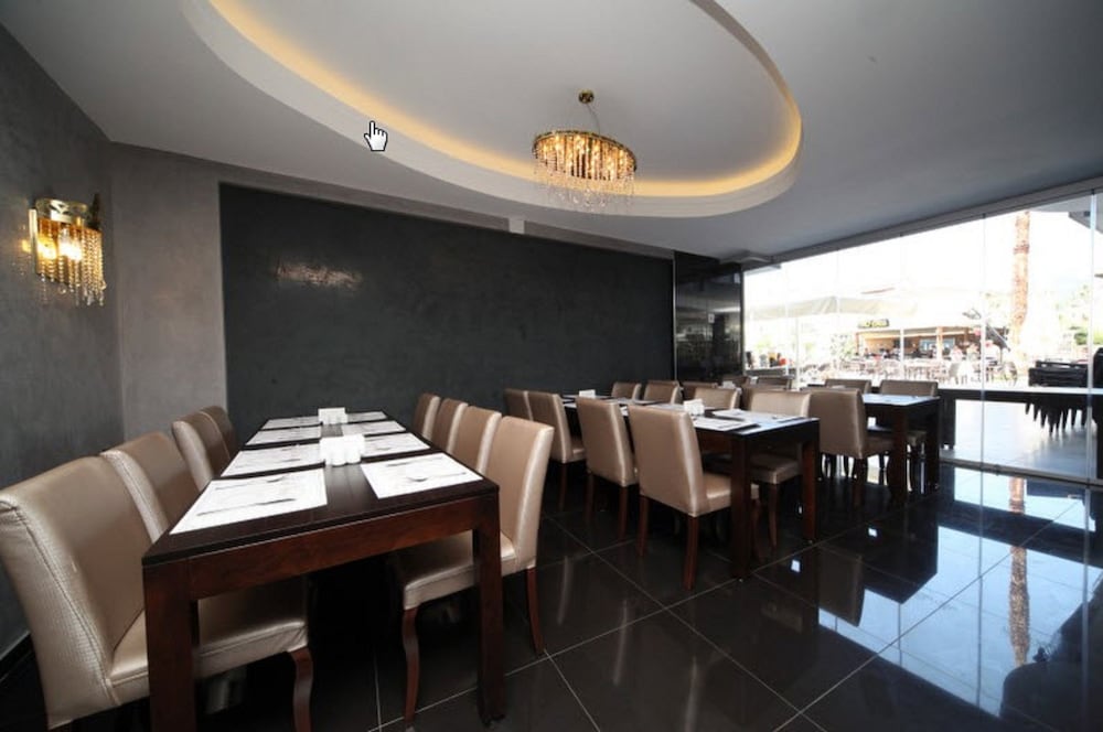 Club Viva Hotel 18/24