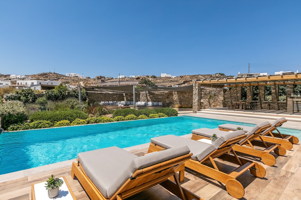 M Mykonos Villas 40/50