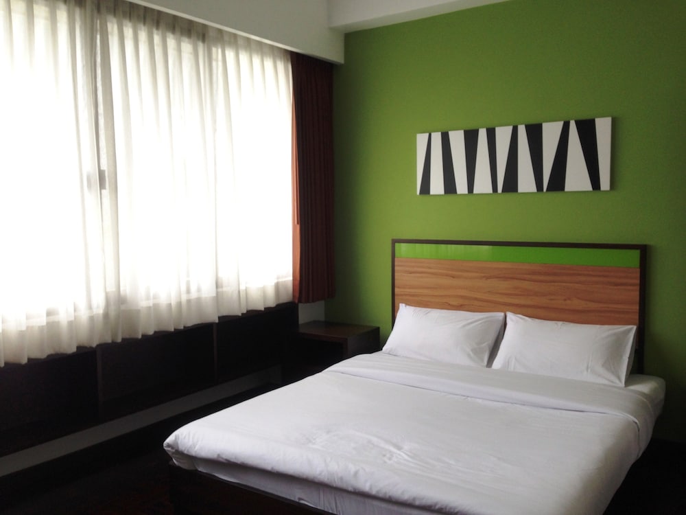 2 BEDROOMS, APARTMENT