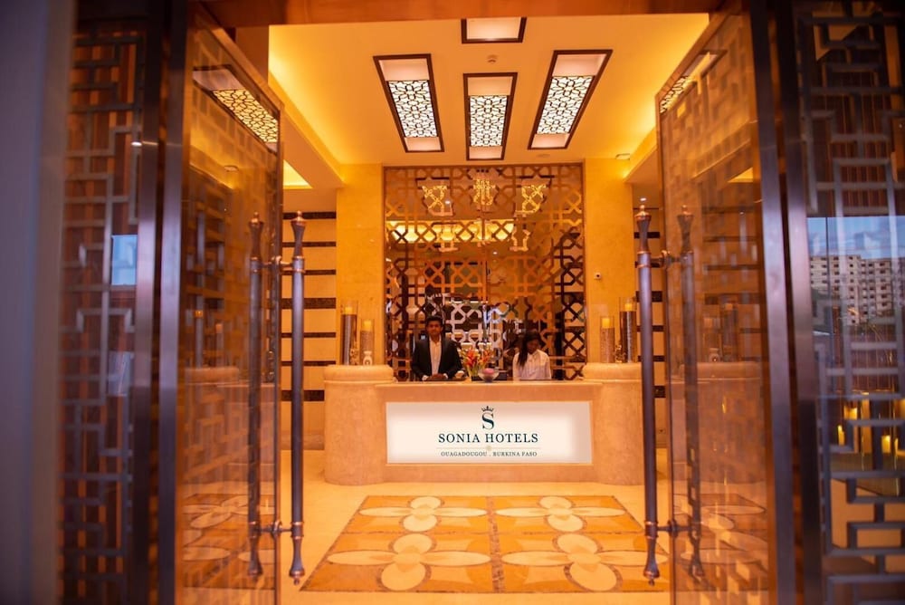 Sonia Hotel 4/32