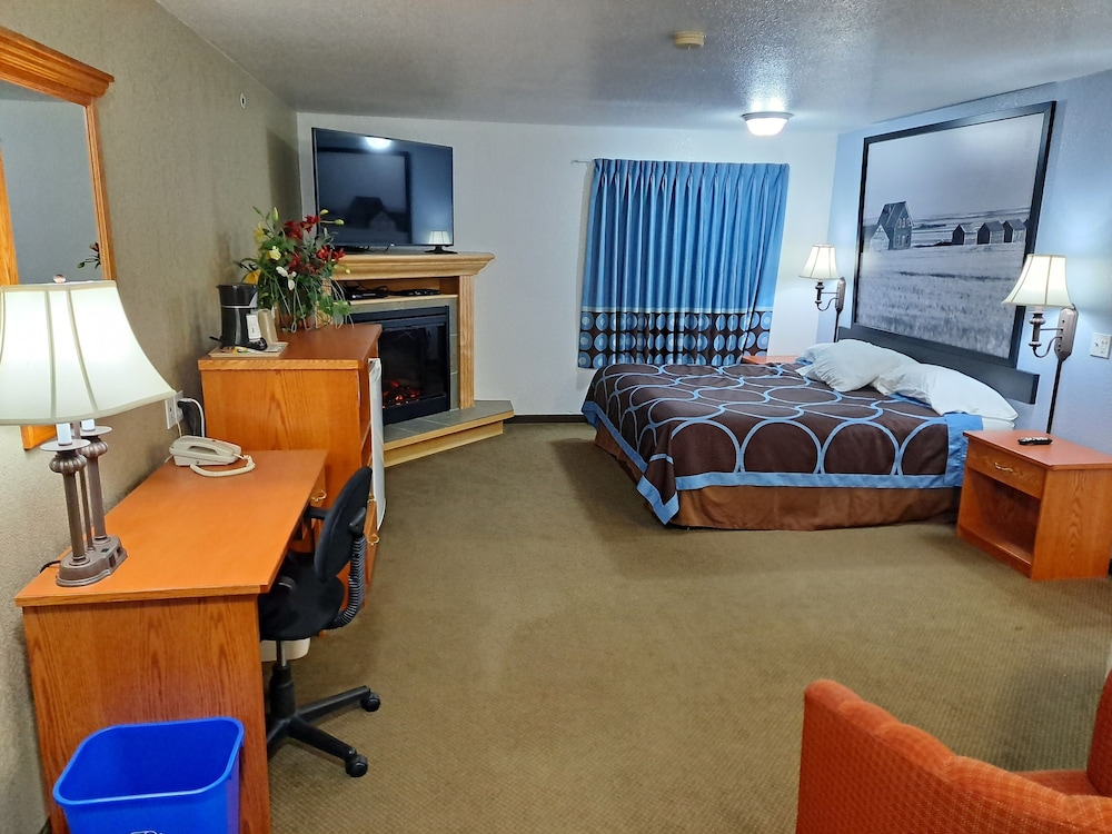 Super 8 By Wyndham Three Hills Ab 19/36