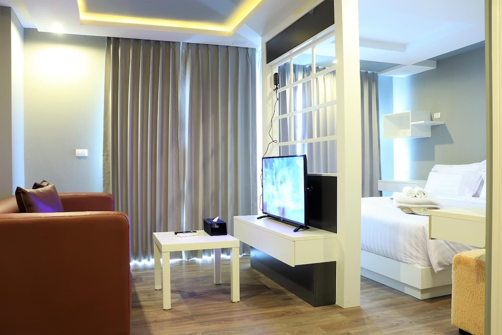 Wisdom Hotel and Residence 24/50