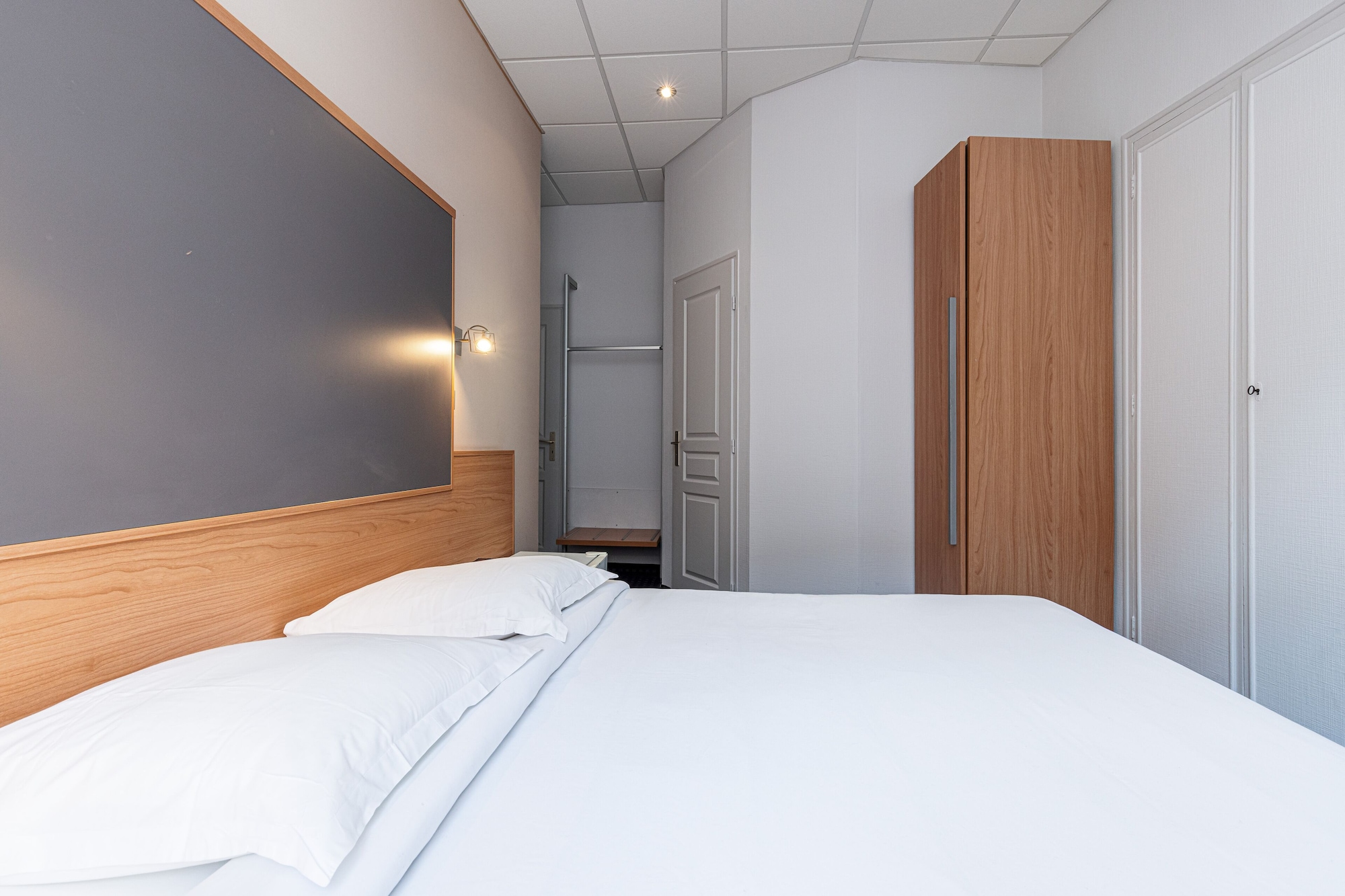 SUPERIOR, DOUBLE BED