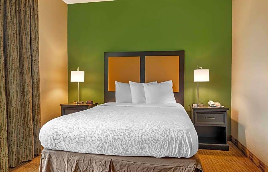 Extended Stay America - Dallas - Frankford Road 11/33