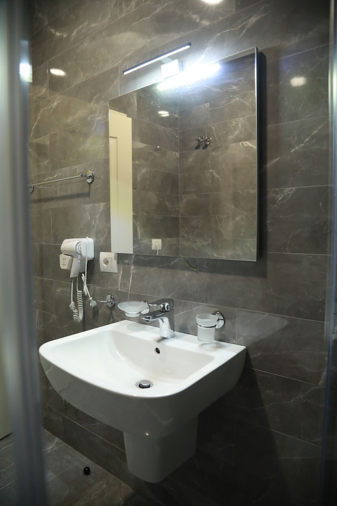 Sunrise Luxury Apartment 46/50