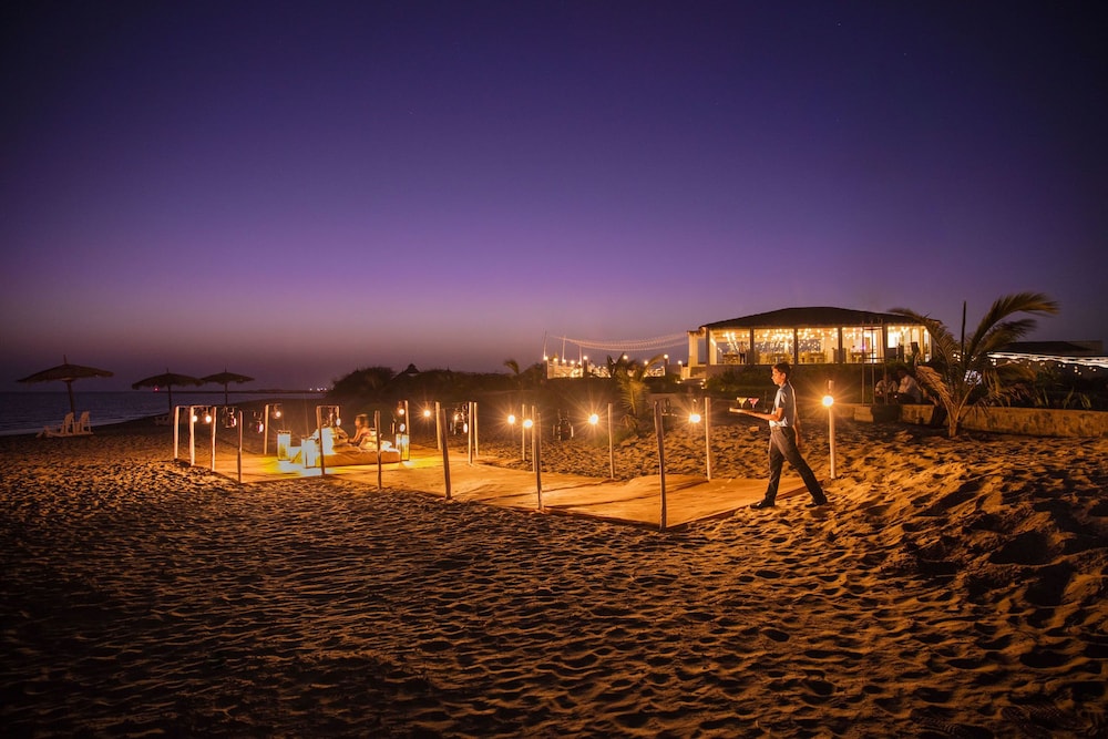 Serena Beach Resort 38/50