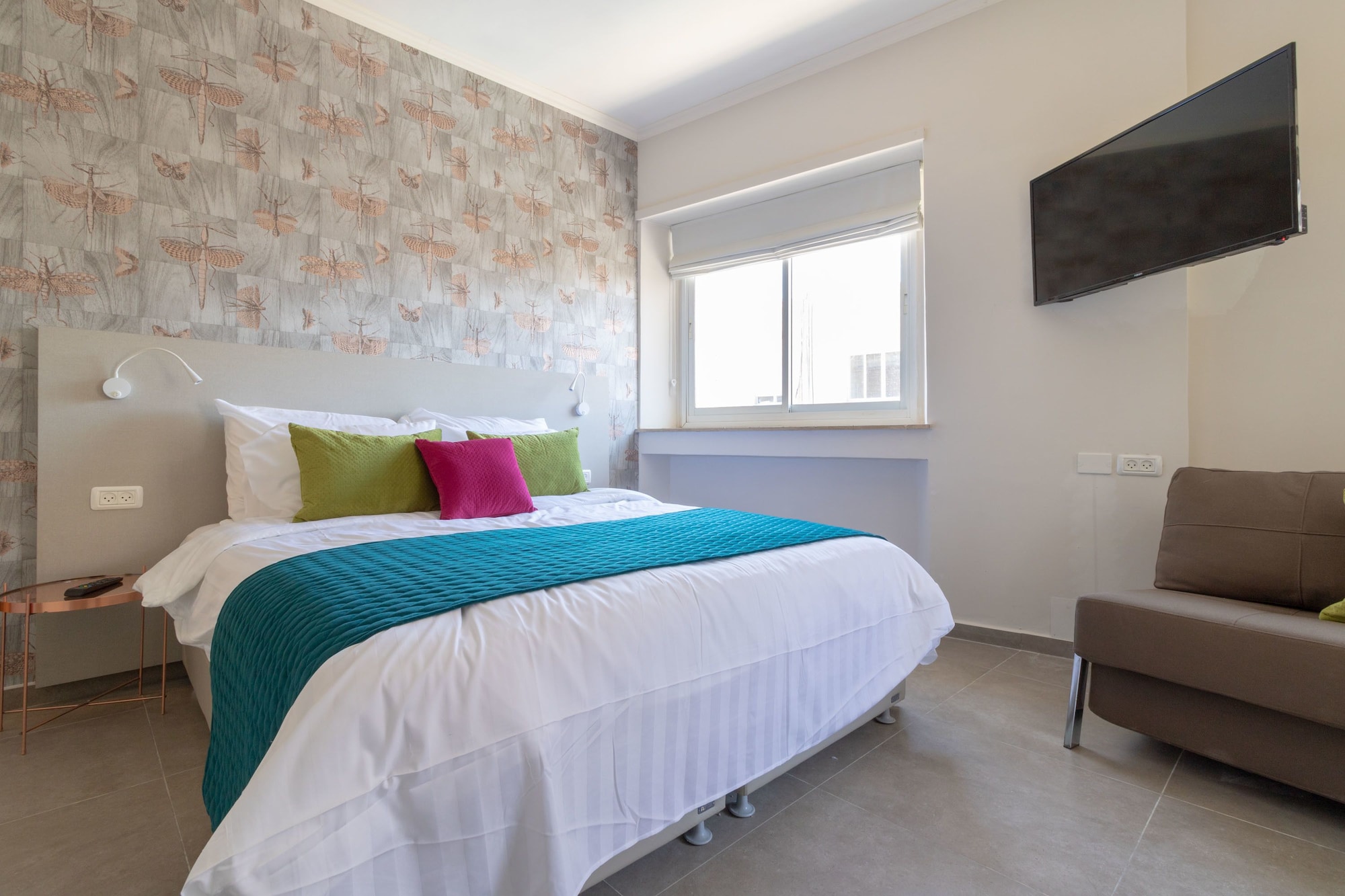 LUXURY, SUITE
