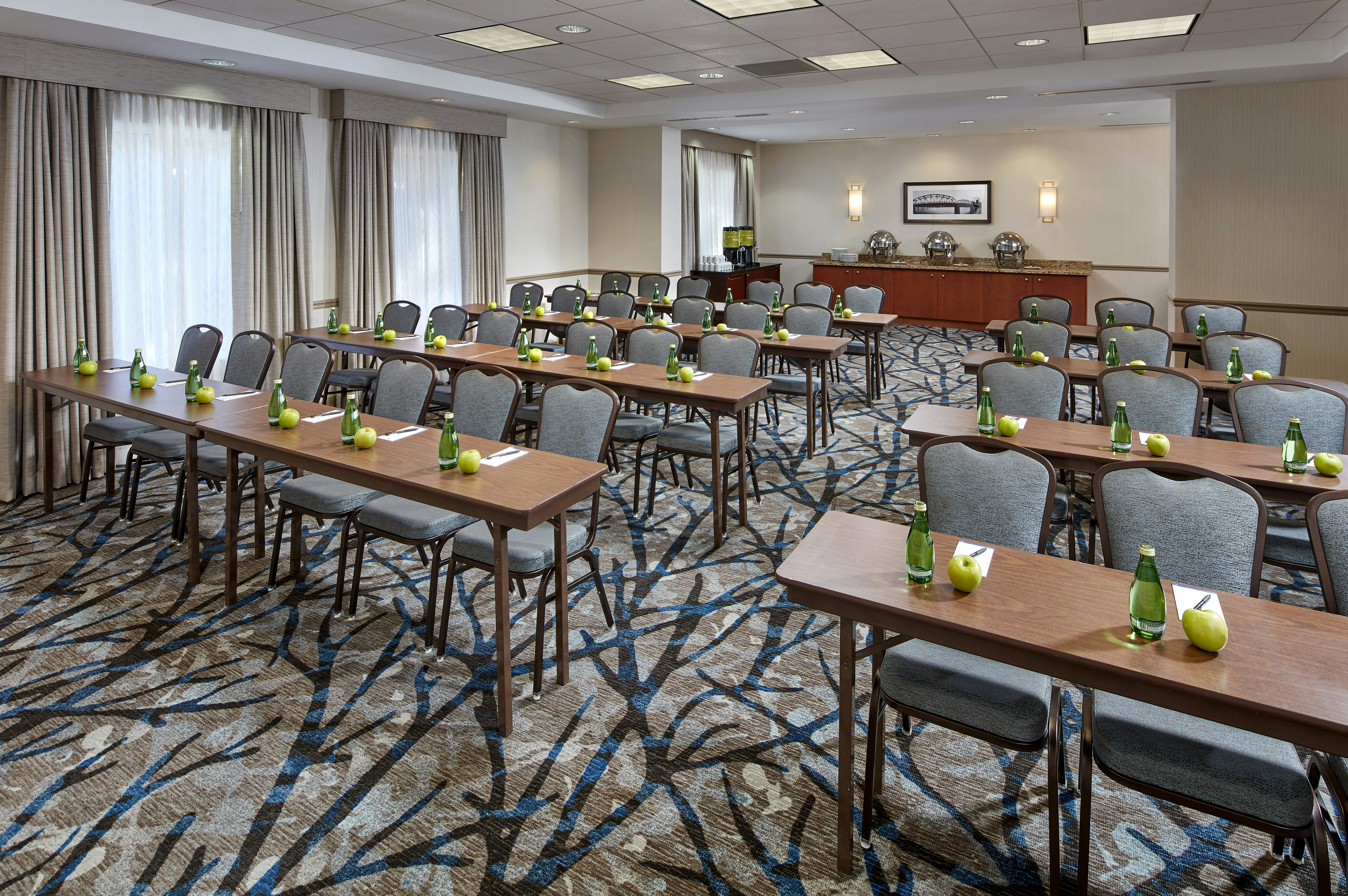Hilton Garden Inn Portland-Lake Oswego 13/16