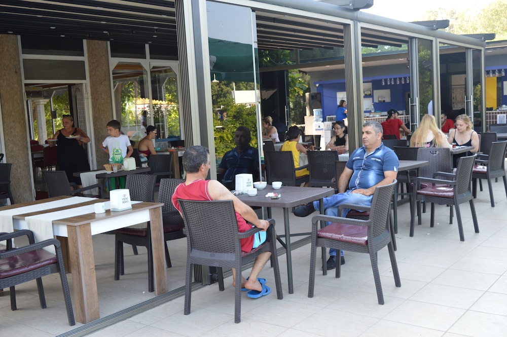 SELINUS BEACH CLUB HOTEL 39/50