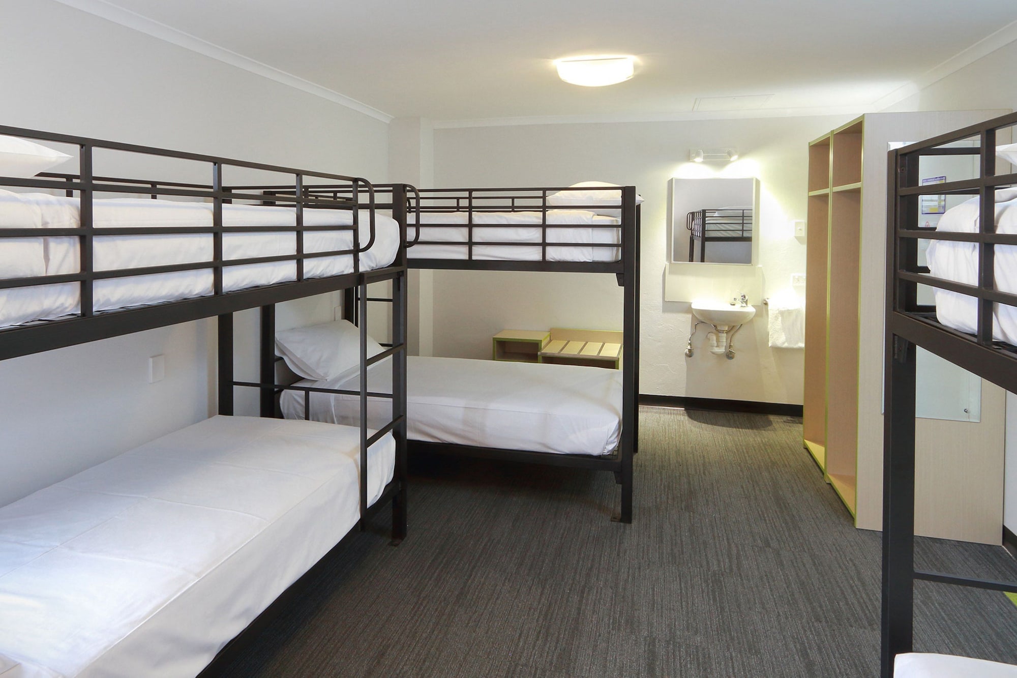 ECONOMY, TRIPLE, BUNK BED, SHARED BATHROOM