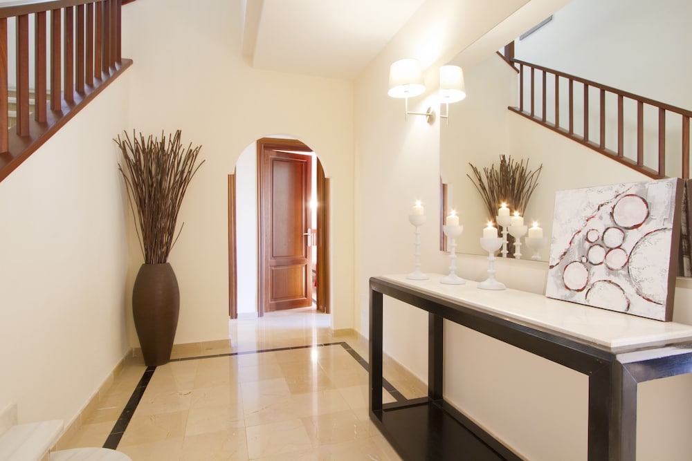 Villas Coral Deluxe 8/56