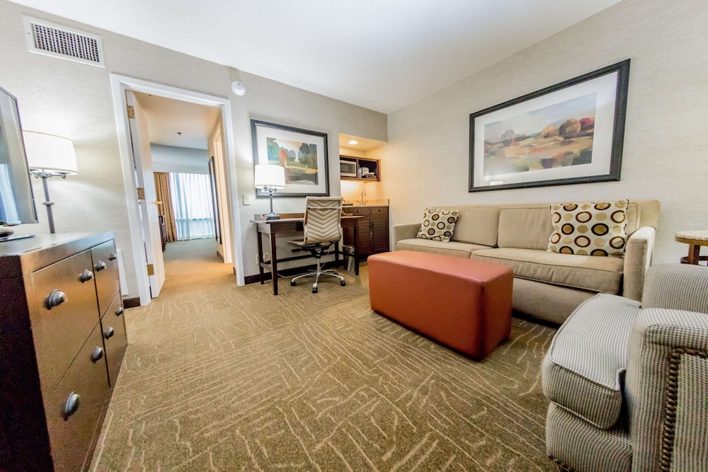 Embassy Suites By Hilton Lexington Green 34/52