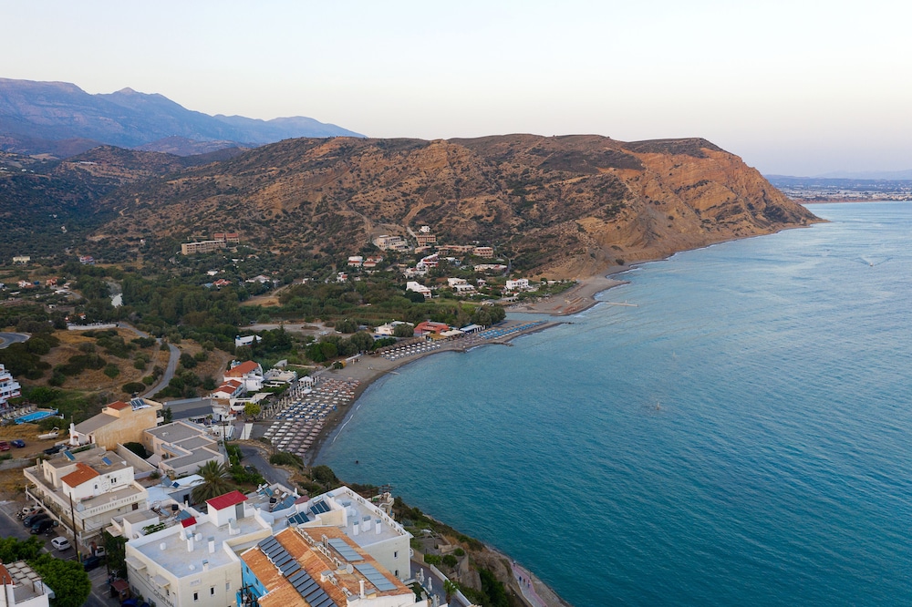 Avra Hotel 2/44