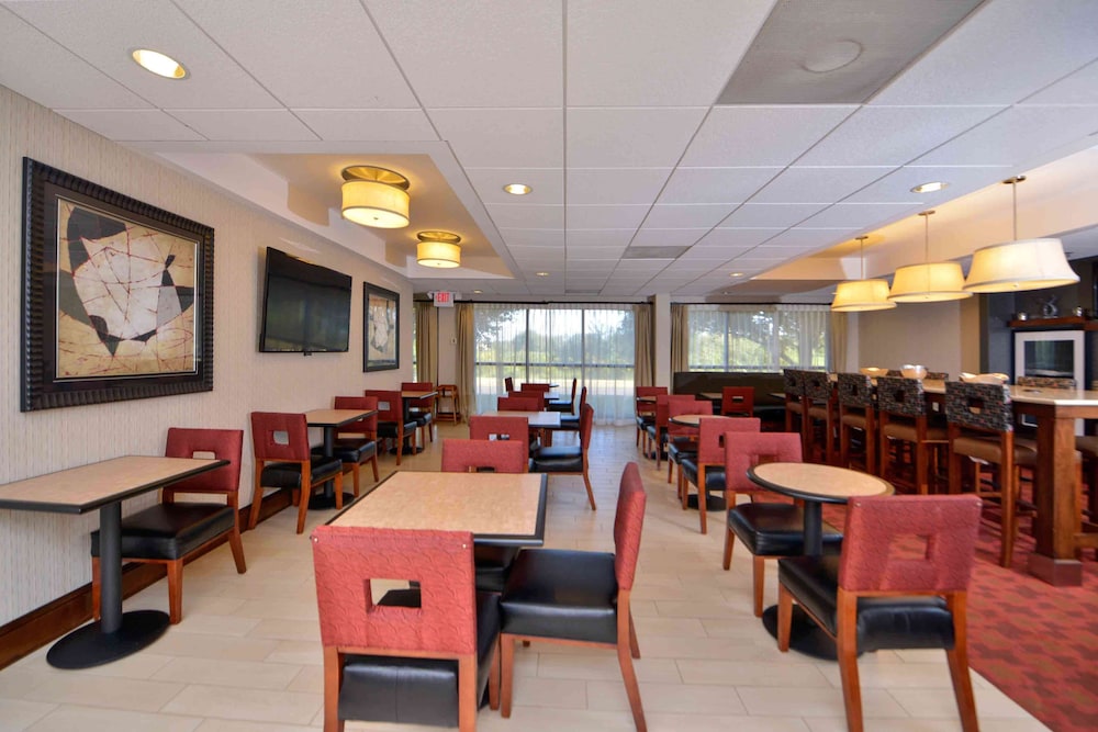 Hampton Inn Salisbury, MD 24/40