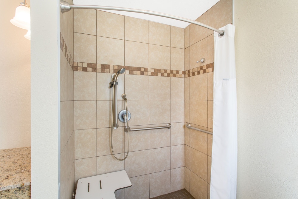 Ramada by Wyndham Elko Hotel at Stockmen's Casino 14/36