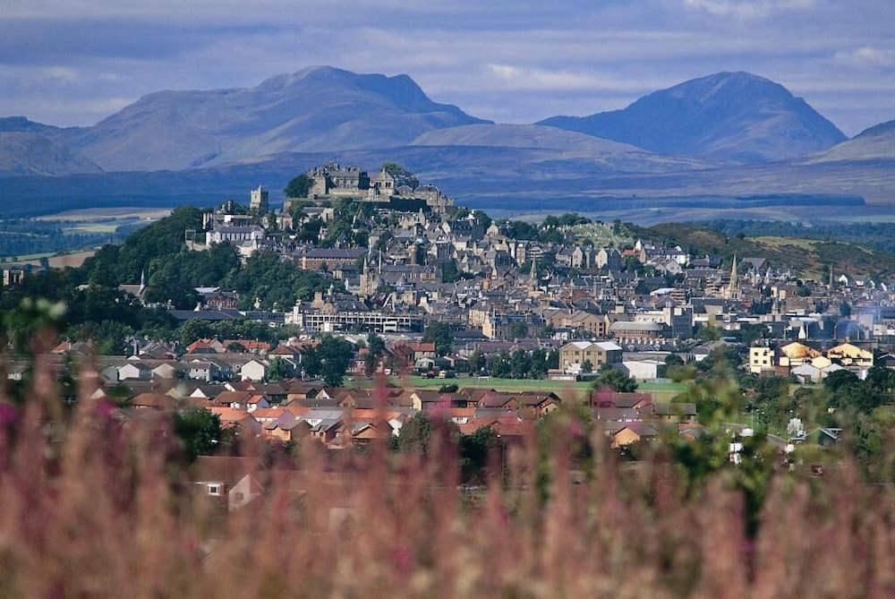 Stirling Highland Hotel 54/58