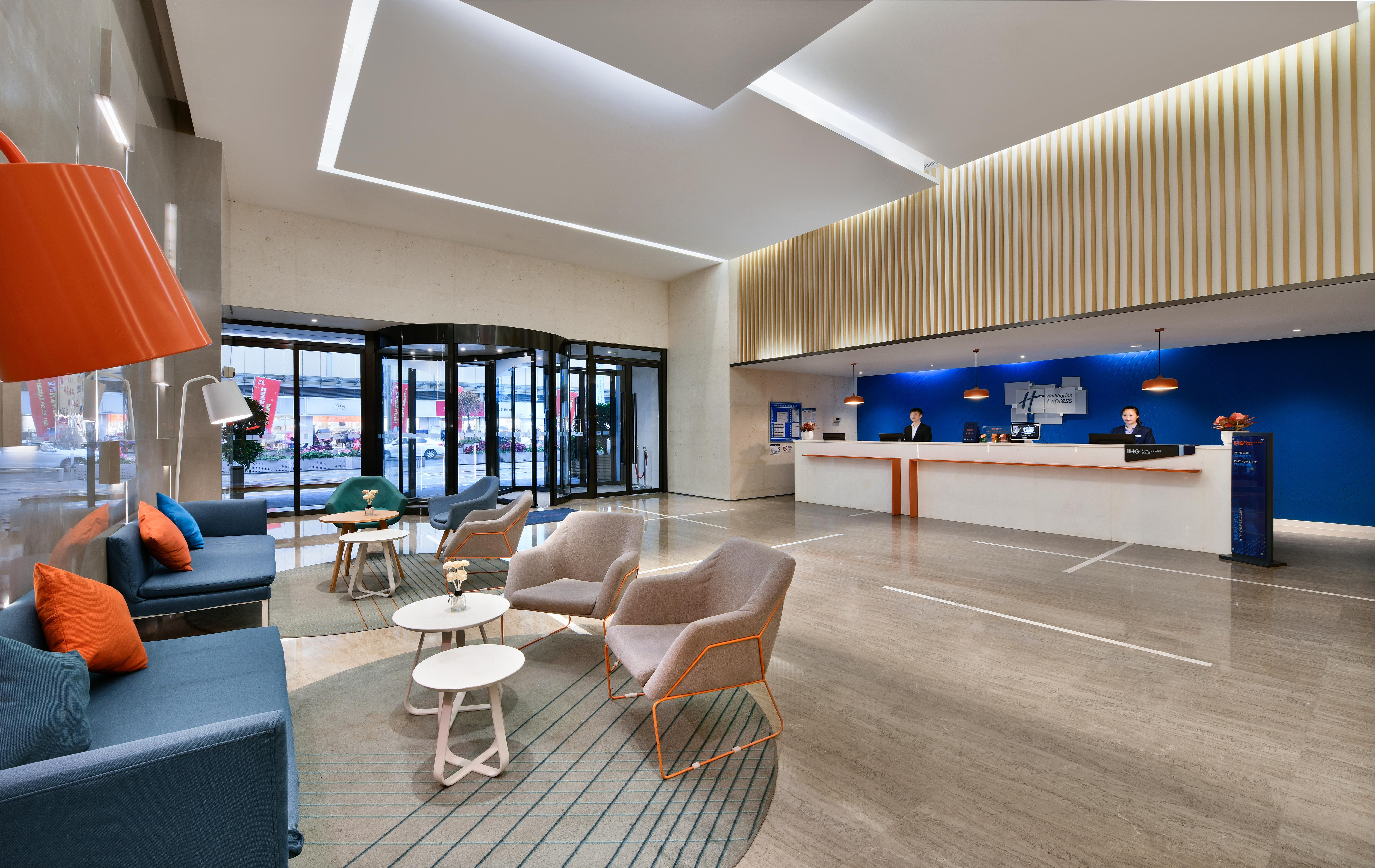 Holiday Inn Express Chengdu North Railway Station 45/68