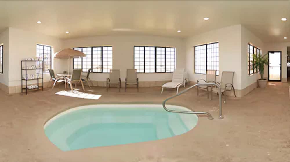 Holiday Inn Express Hotel And Suites Plainview 4/36