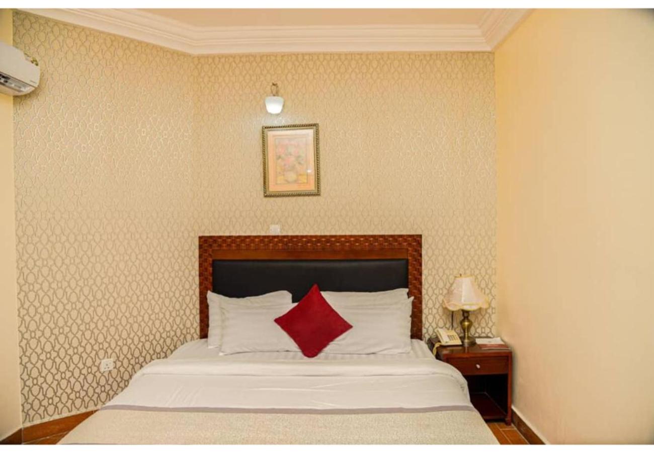 Royalton Hotel Abuja 8/44