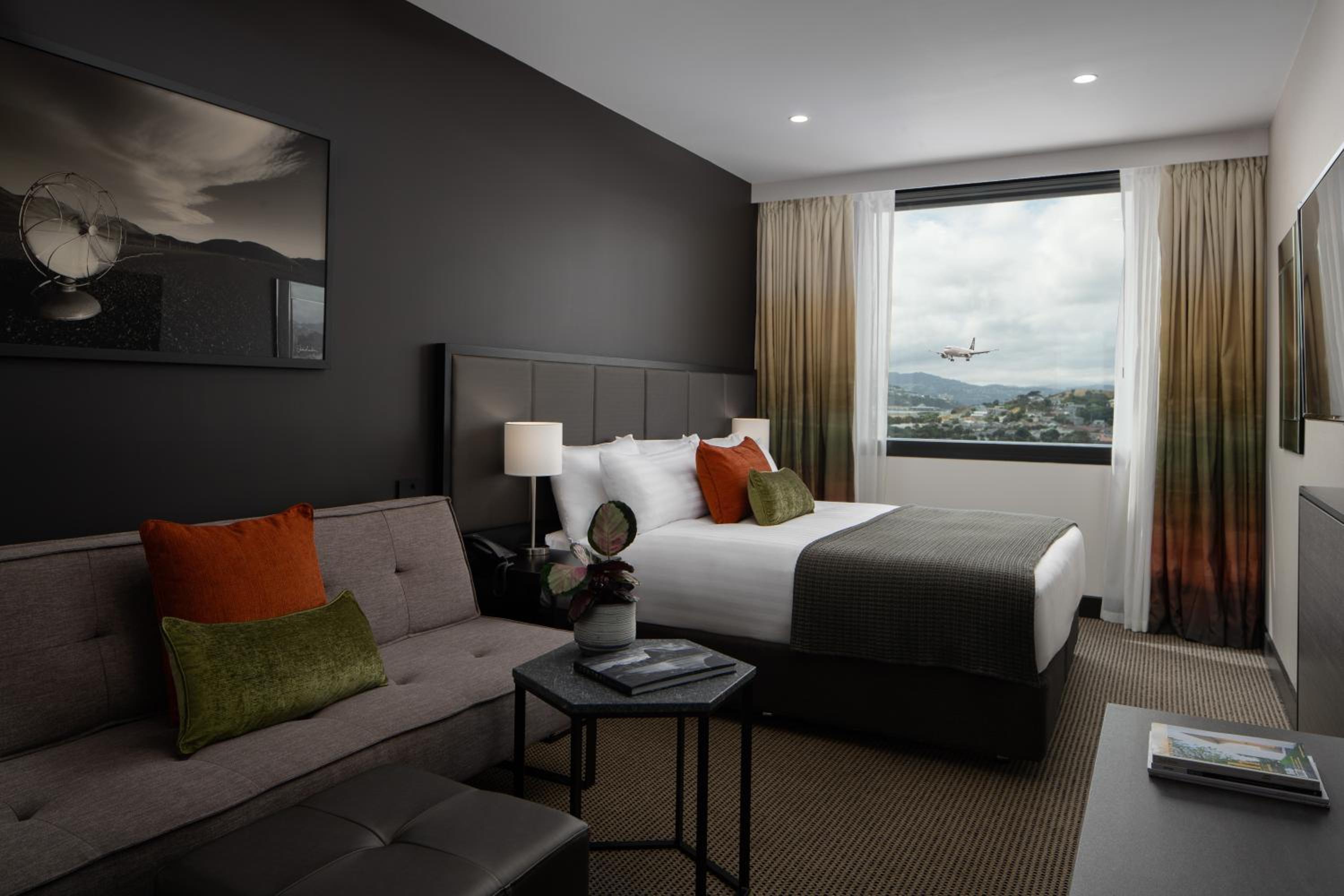 Superior, King Bed, Sofa, South Wing