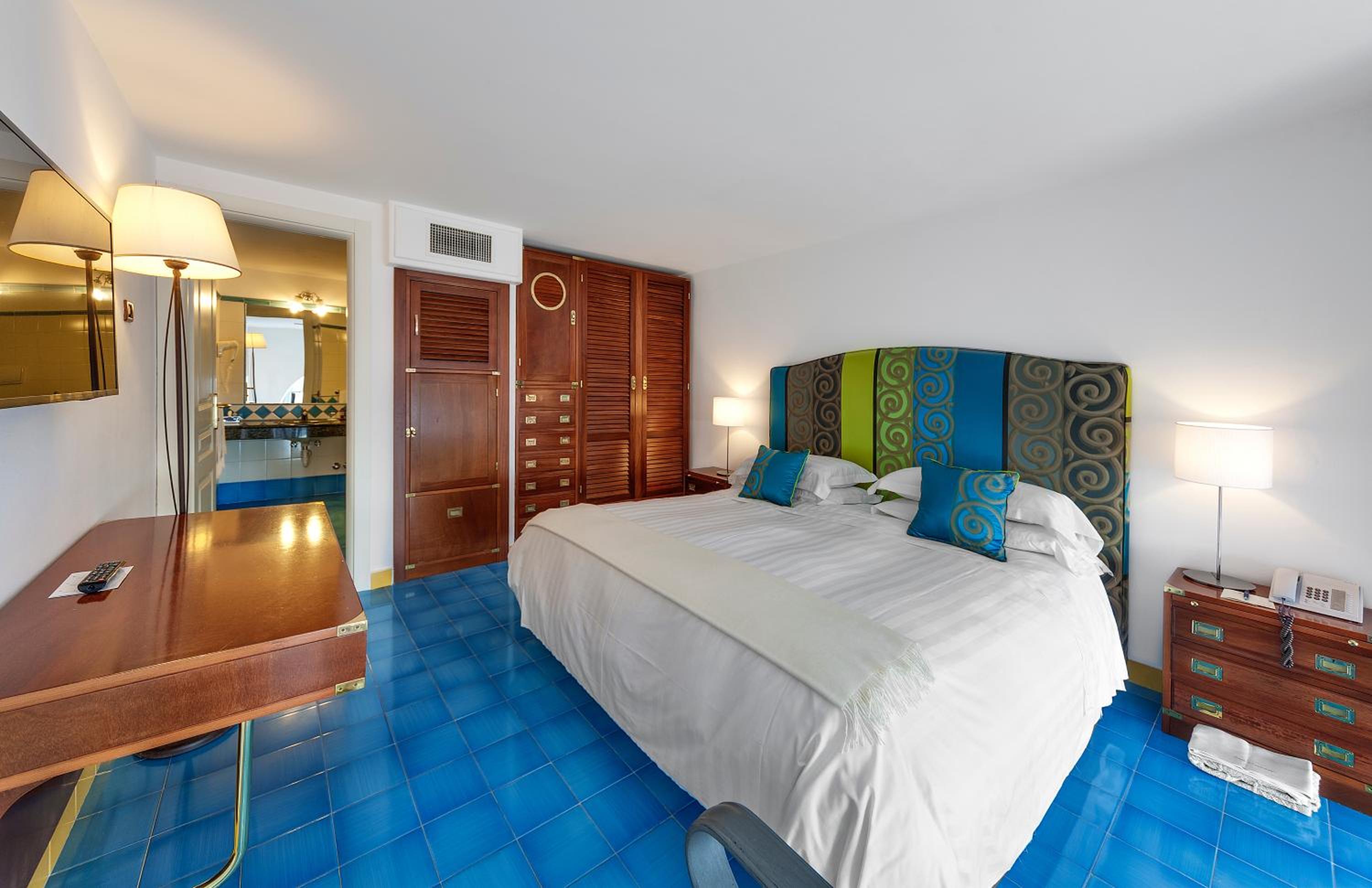 Suite, Sea View, Two Story