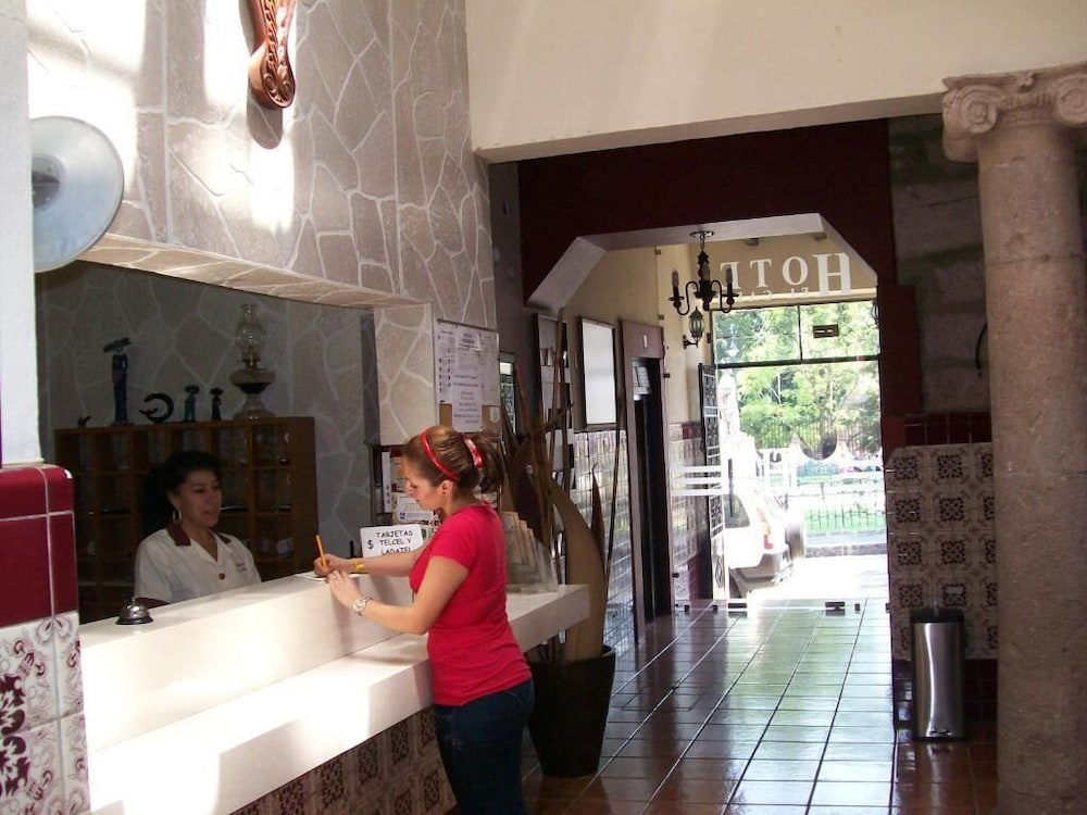 Hotel El Carmen 37/59