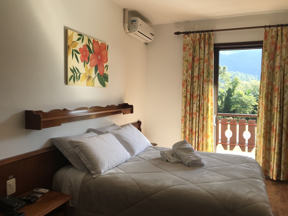 Hotel Bergblick 2/23