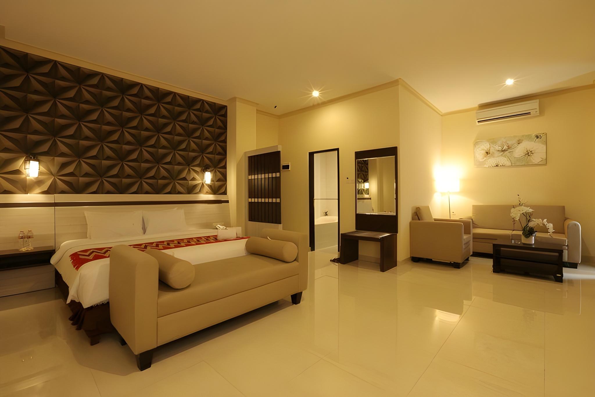 HOTEL PURI INDAH & CONVENTION 13/99