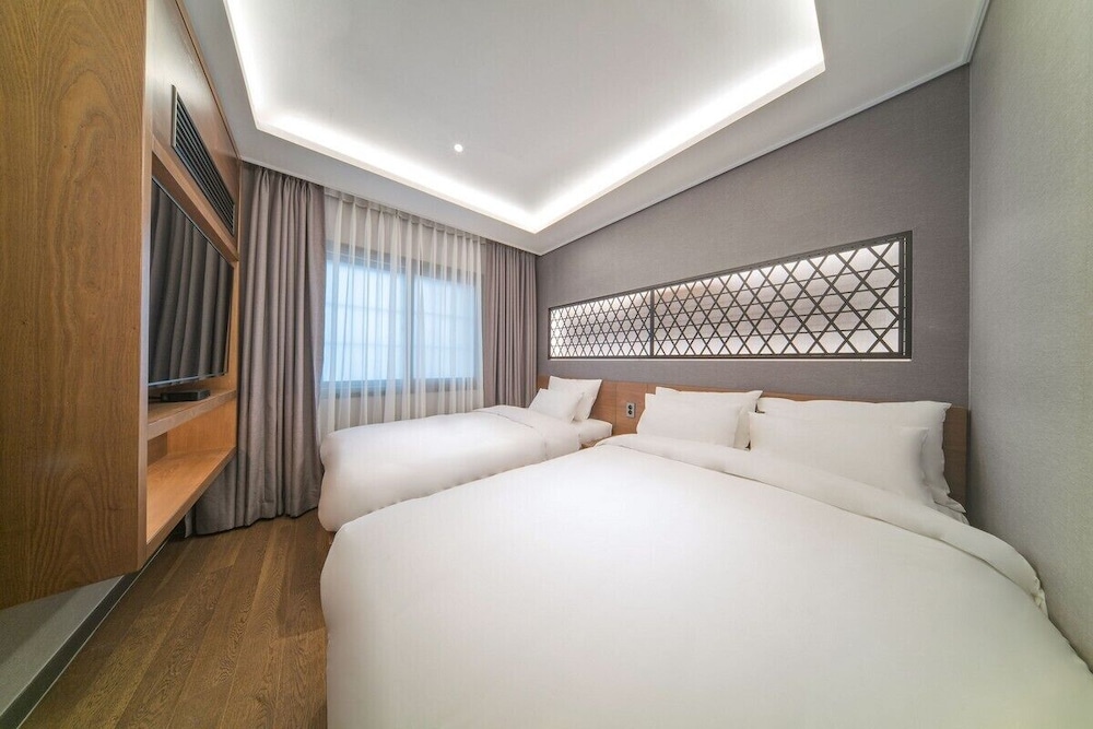 Spa, Suite, Twin Beds