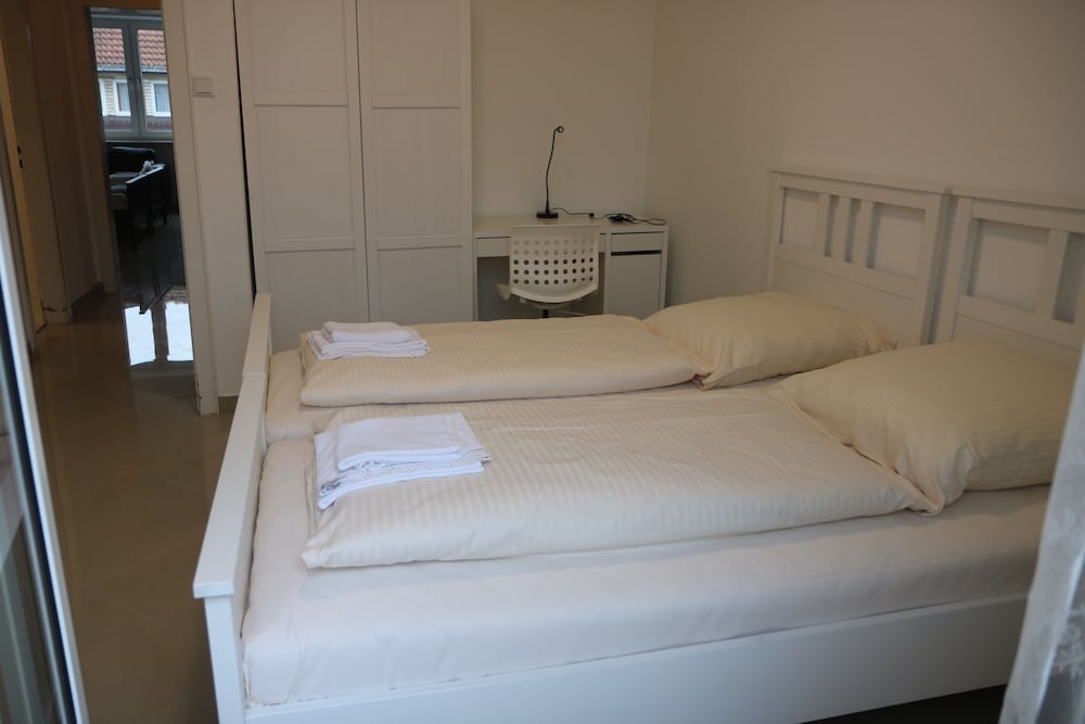 2 BEDROOMS, APARTMENT