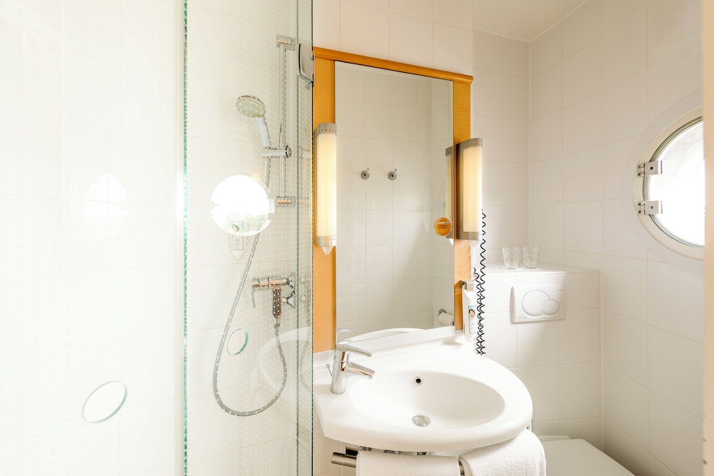 Ibis Heidelberg Hauptbahnhof 72/73