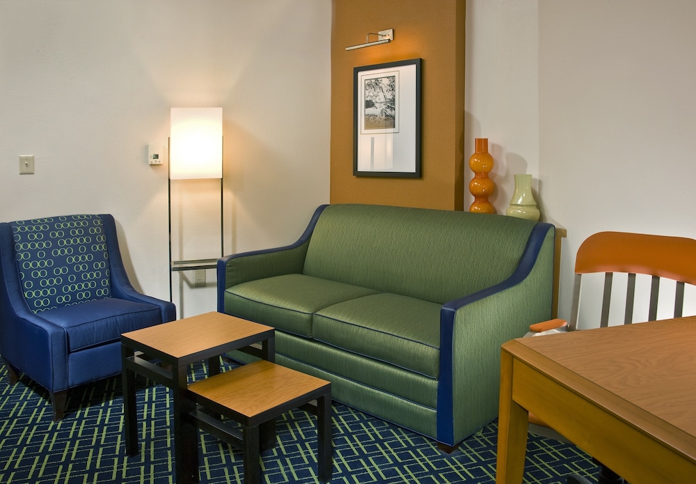 Fairfield Inn Suites Muskegon Norton Shores 28/48