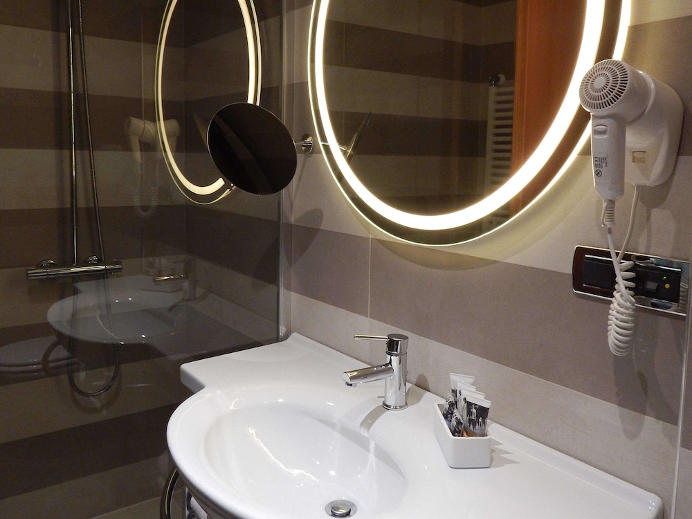 غرفة عائلية بسريرين مزدوجين، Mercure Rome Leonardo Da Vinci Airport 4/6