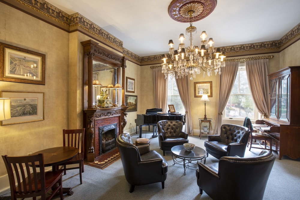 Foley House Inn 62/75