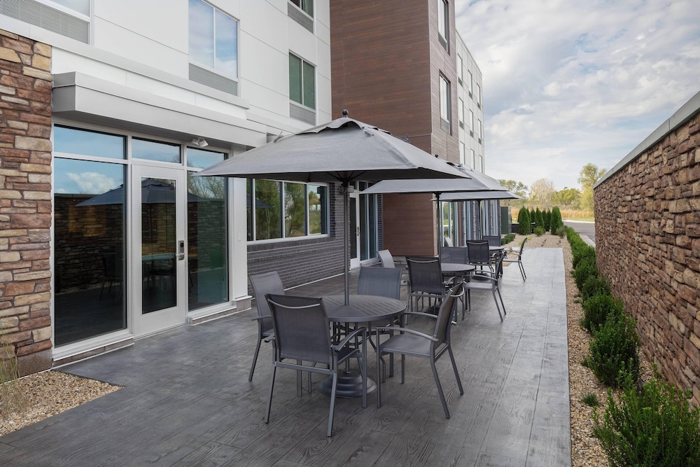 Fairfield Inn & Suites By Marriott Kenosha Pleasant Prairie 28/34