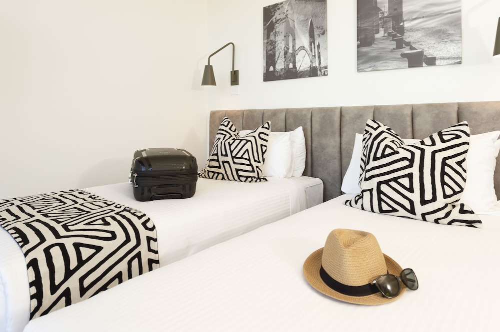Oaks R Suites Geelong 8/50