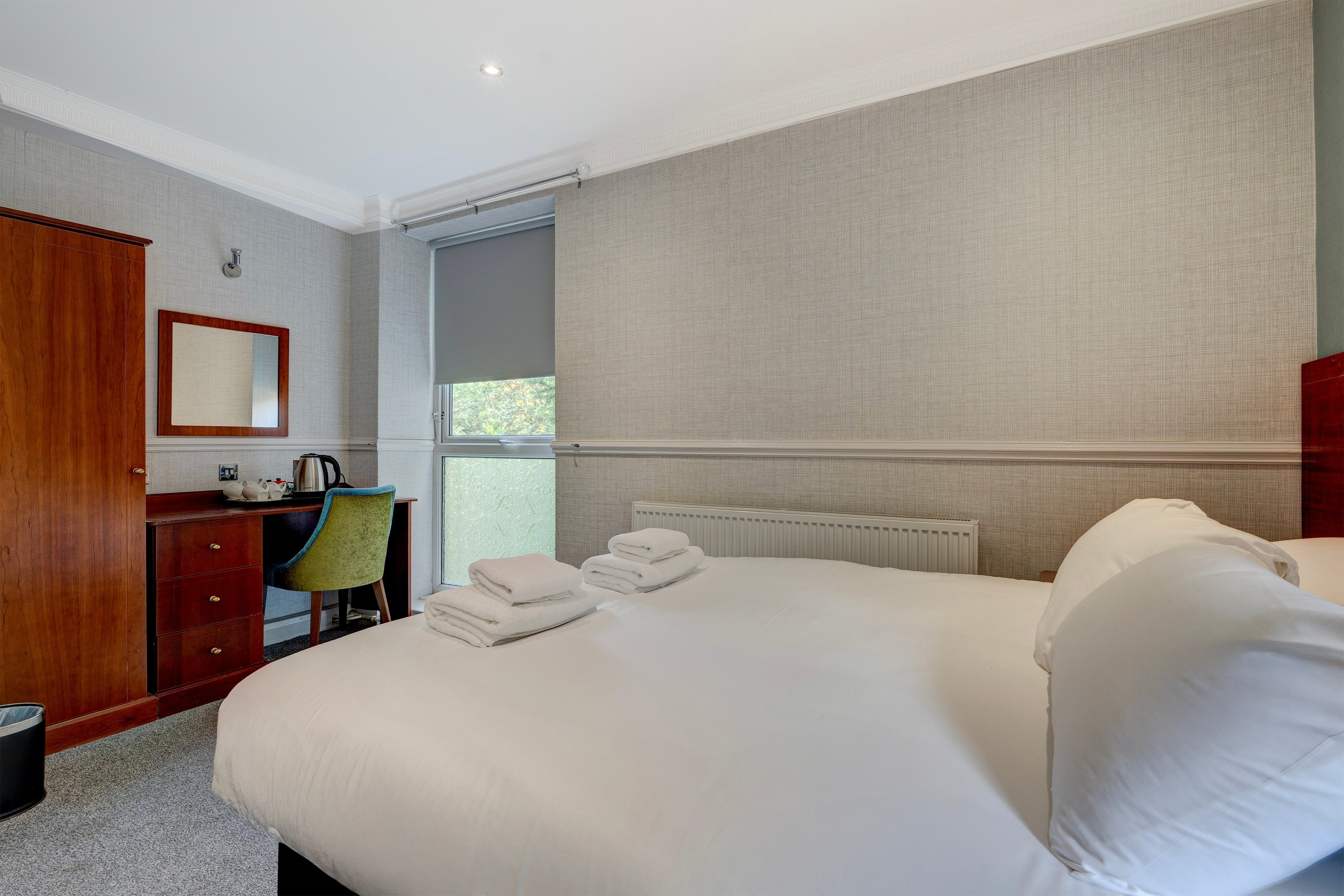 Liverpool Aigburth Sefton Park Hotel By Belvilla 12/50