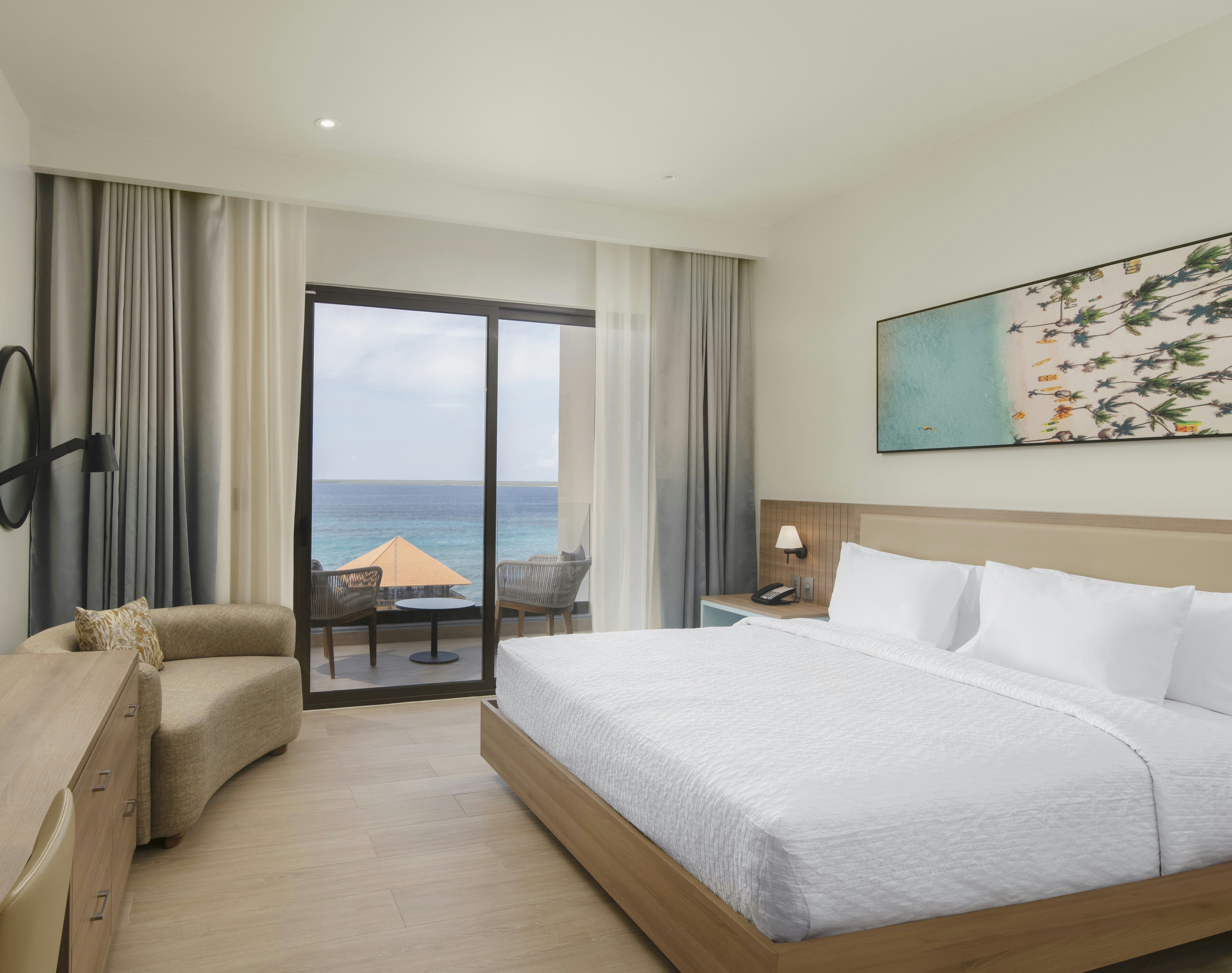 Room, King Bed, Ocean Front
