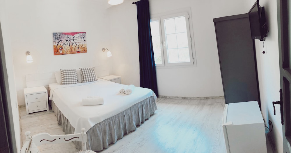 Temucin Hotel 8/34