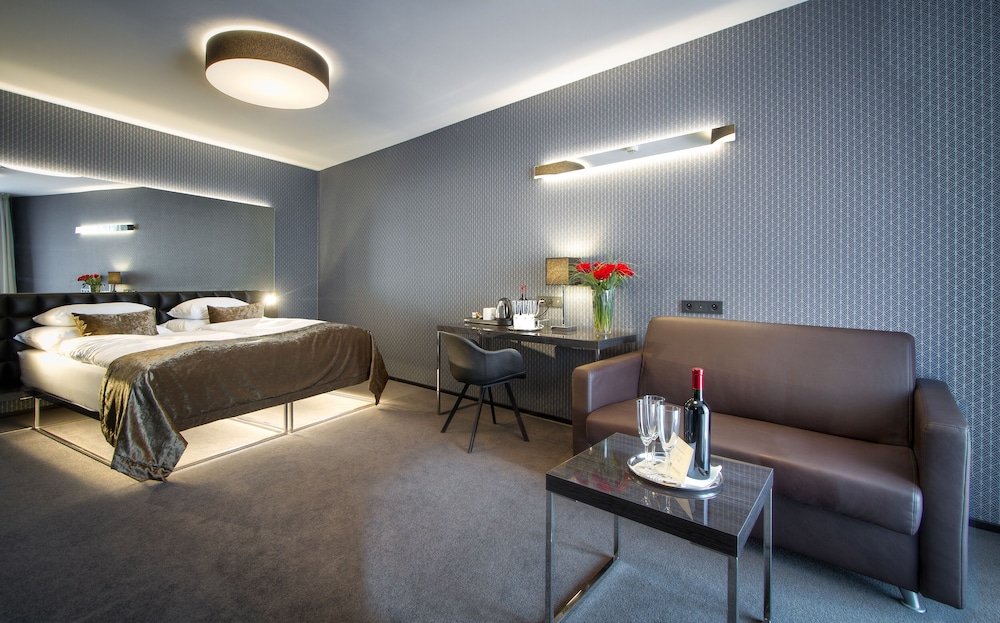 Hotel Mucha 50/72