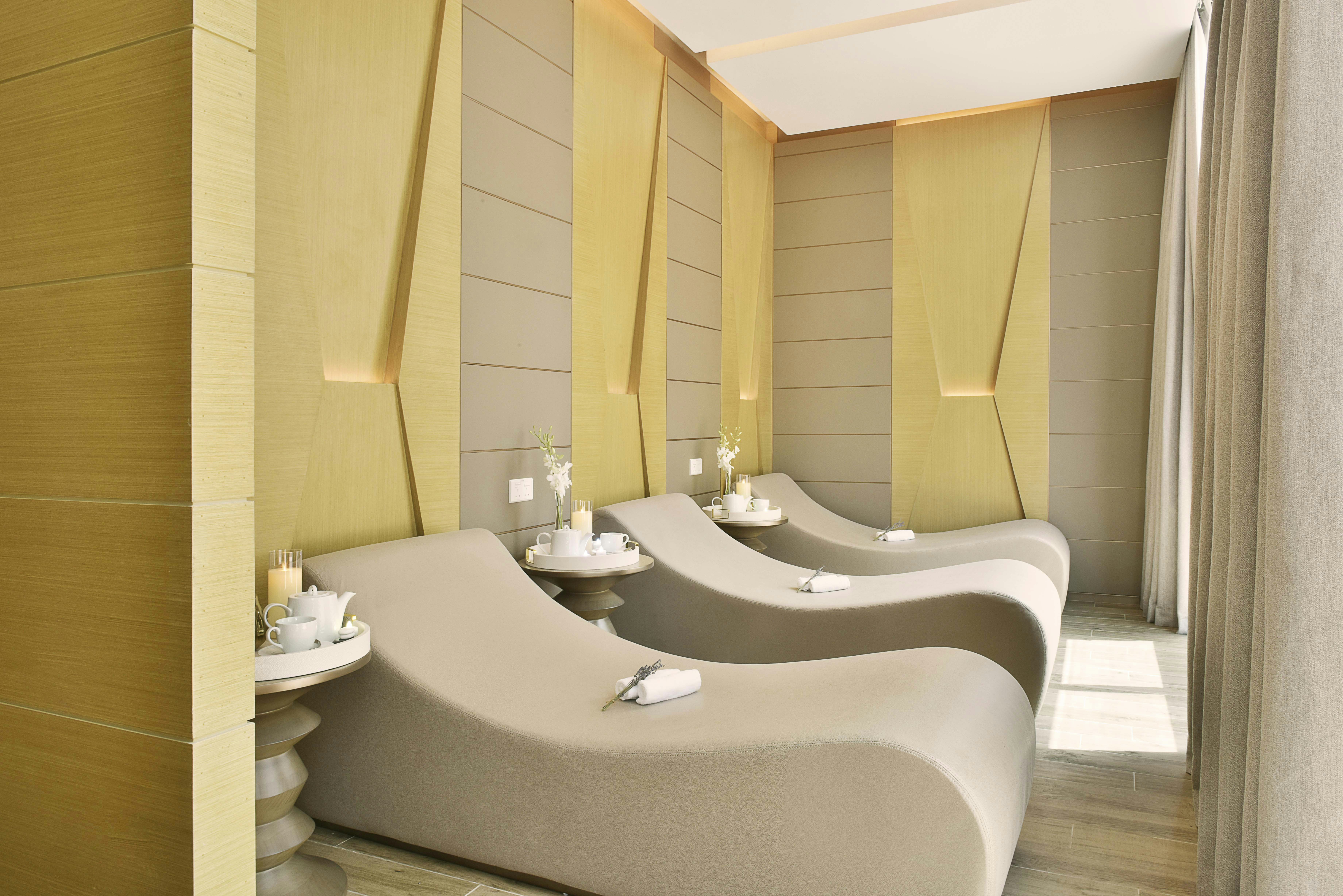 Hilton Bahrain 60/60