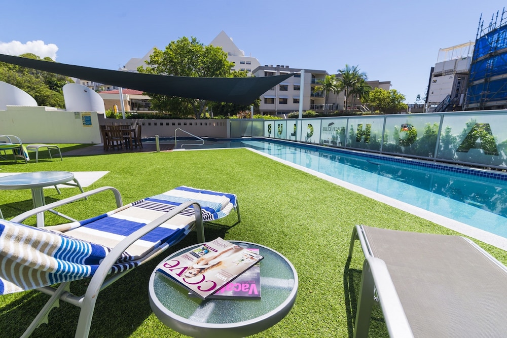 Beach Club Resort 65/71