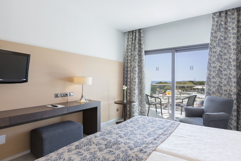 Hipotels Gran Conil 43/64
