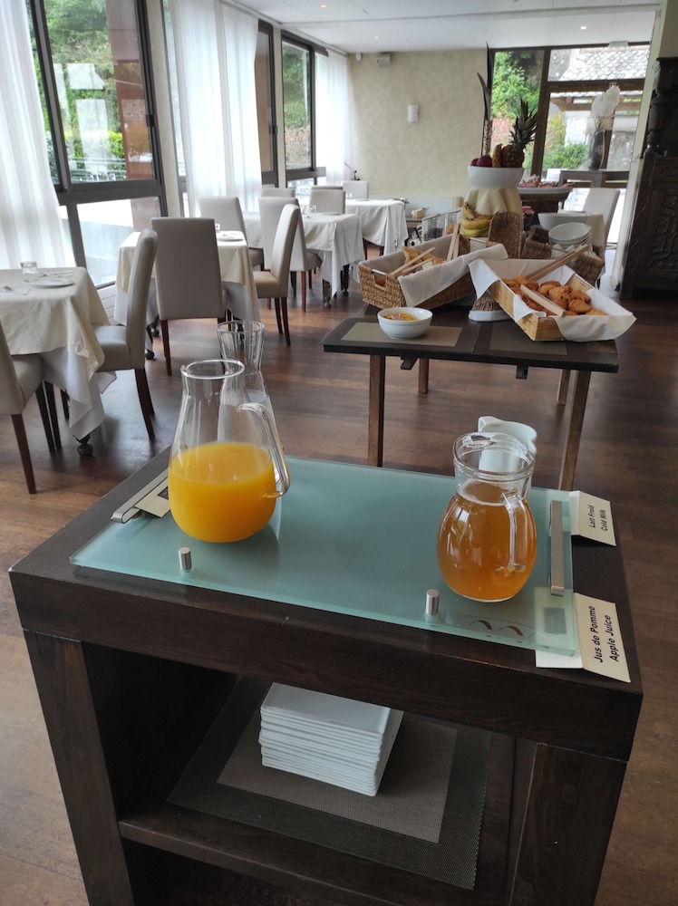 HOTEL LA RIVIERE 44/67